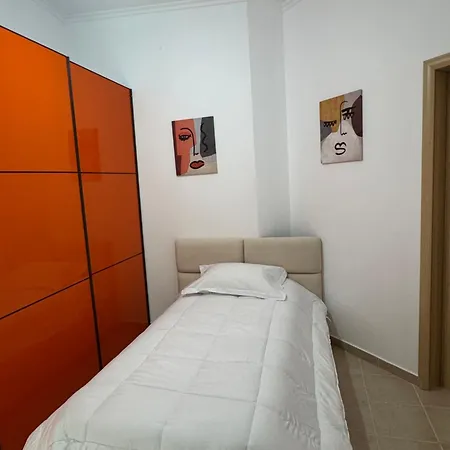 Machiavelli Lura 1 * Durrës